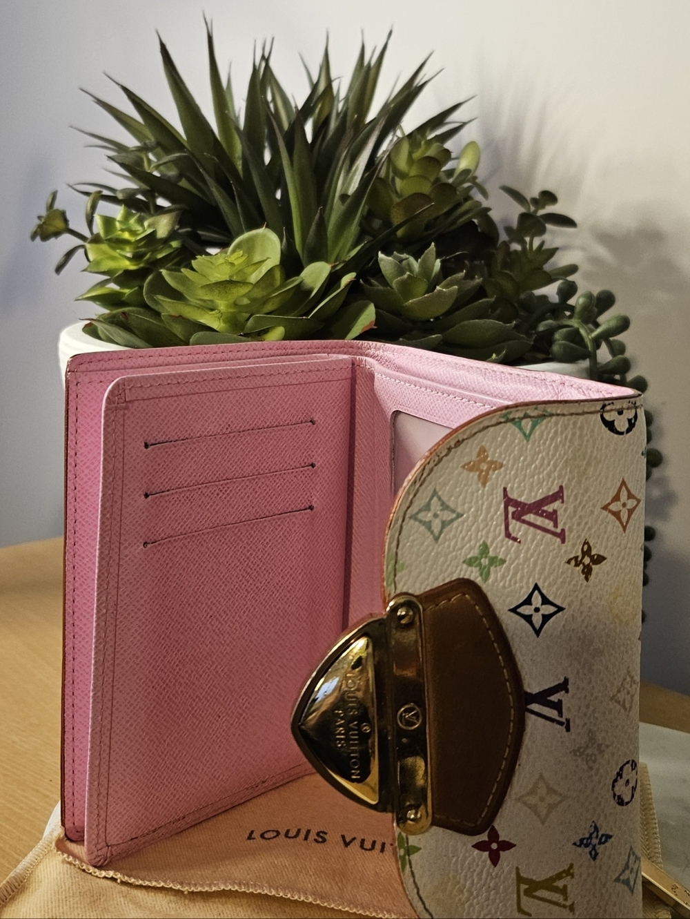 Louis Vuitton x Takashi Murakami White Multicolor Monogram Small Wallet 💖 - Picture 9 of 12